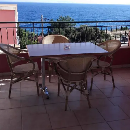 Dioni & Appart hôtel Poros (Kefalonia)