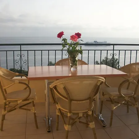 Dioni Studios&apartments Aparthotel