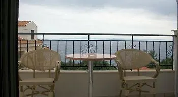 Dioni Studios&apartments