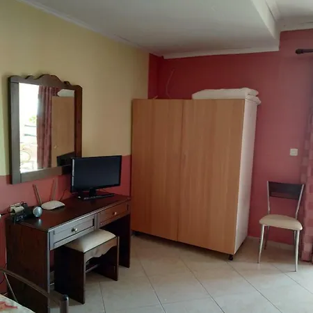 Aparthotel Dioni Studios&apartments Poros (Kefalonia)