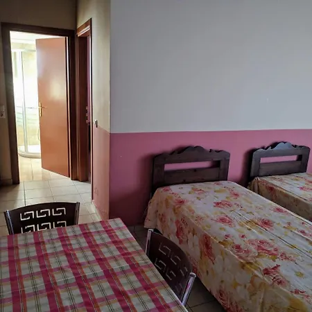 Dioni & Hotel de apartamente 3*